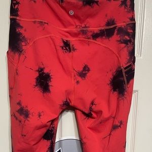 Lululemon red/heathered navy blue  Size 10